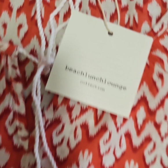 Beachlunchlounge Red and White Smocked Sleeveless Blouse - Picture 5 of 8